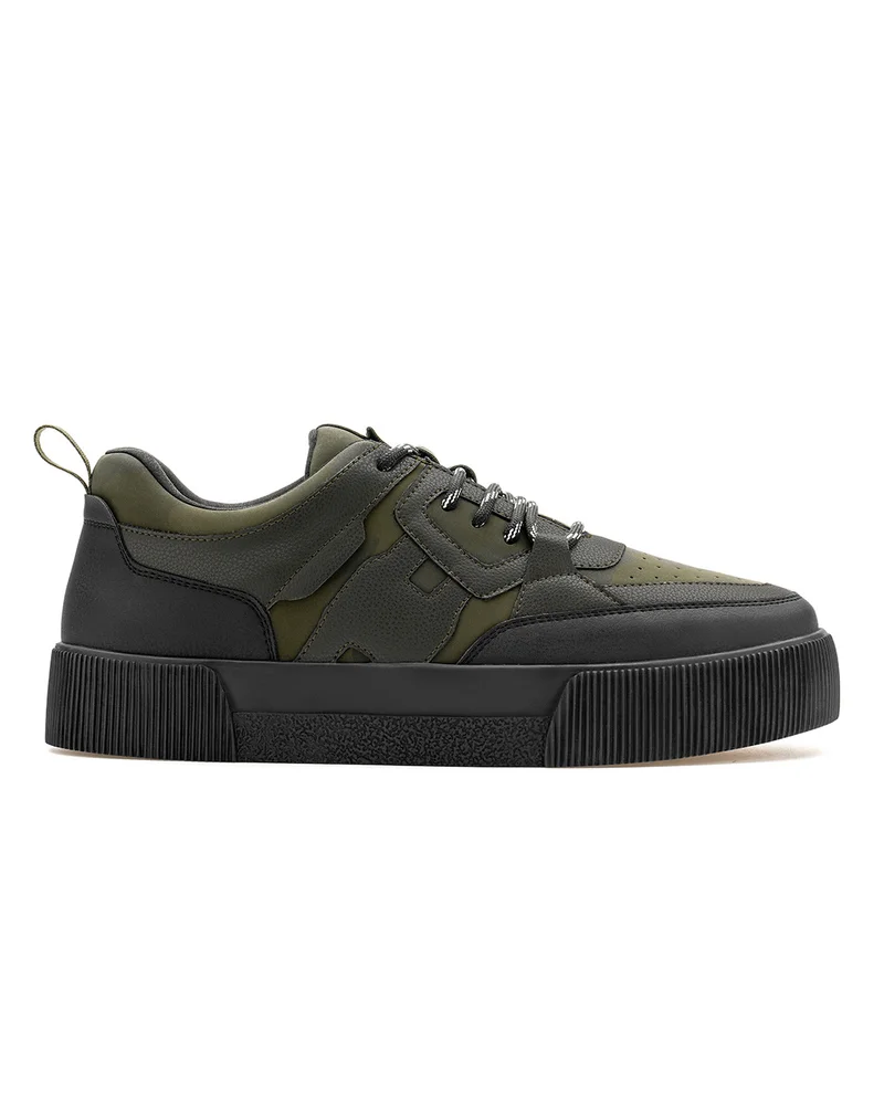 بيواكوف Men's Black & Green Camoflauge Low-Top Sneakers
